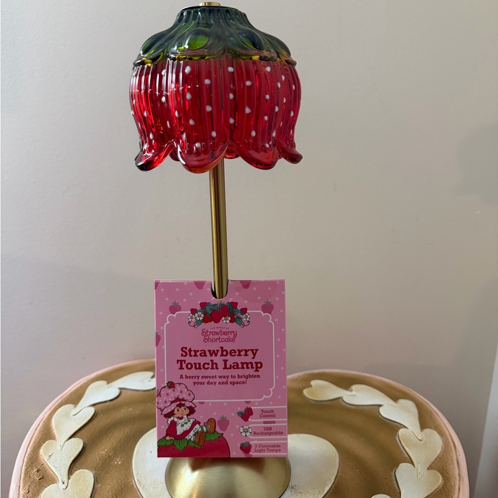Strawberry Shortcake Strawberry Touch Lamp